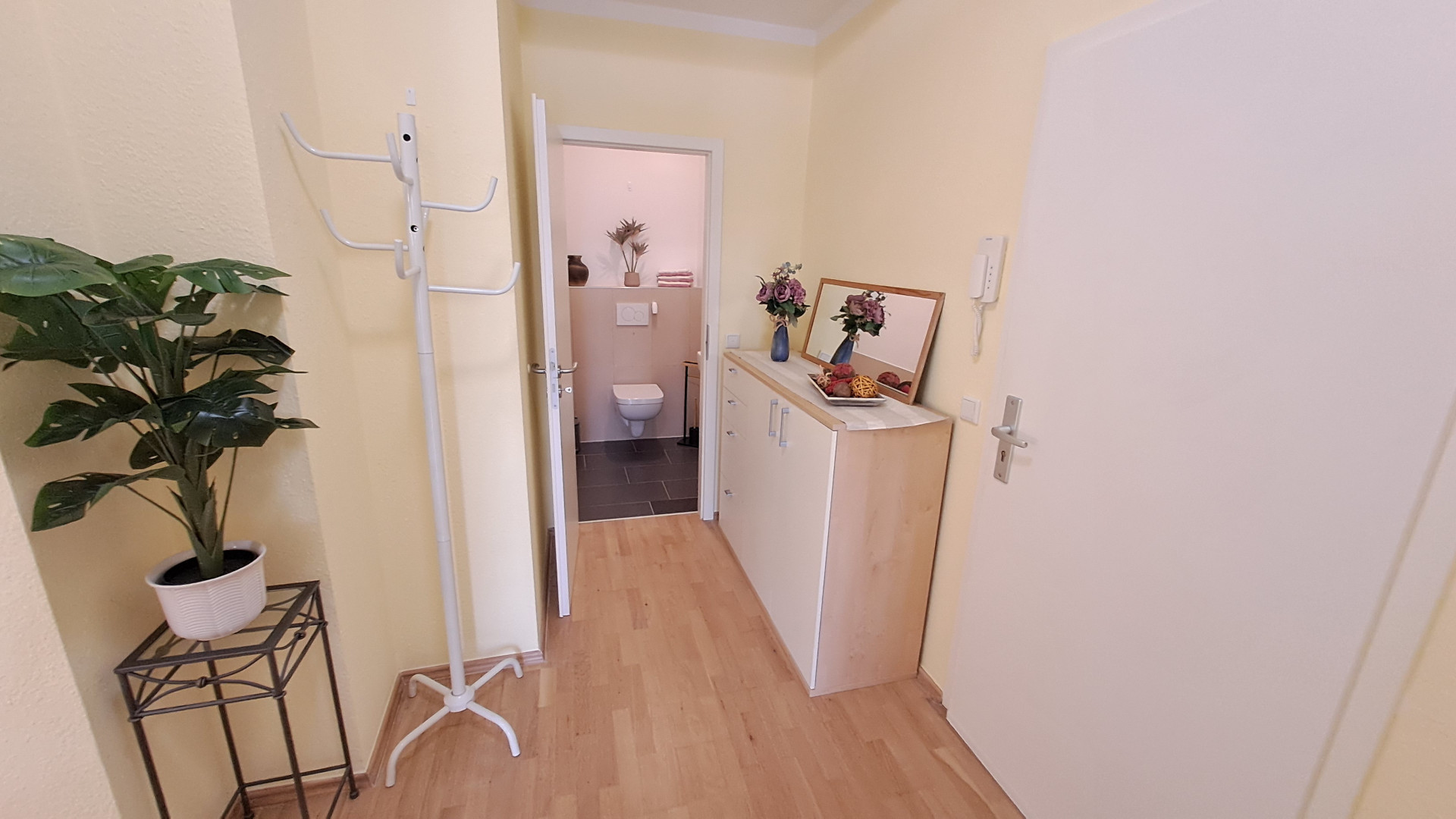 Temporary Living Leverkusen